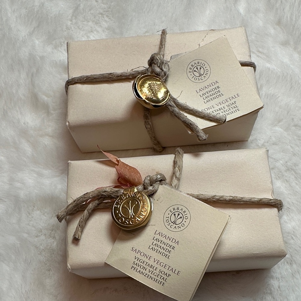 Erbario Toscano Lavender Soap Set with Gold Seal